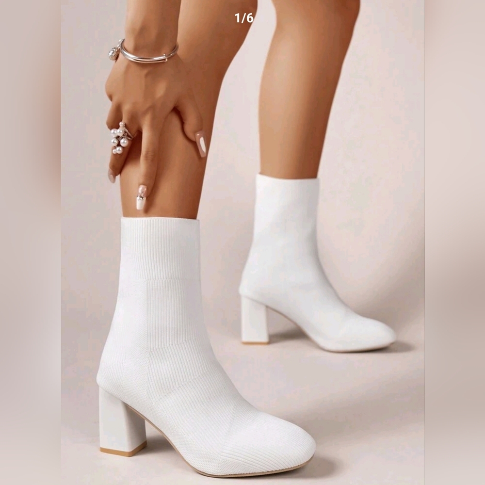 NIB White Block Heeled Booties
